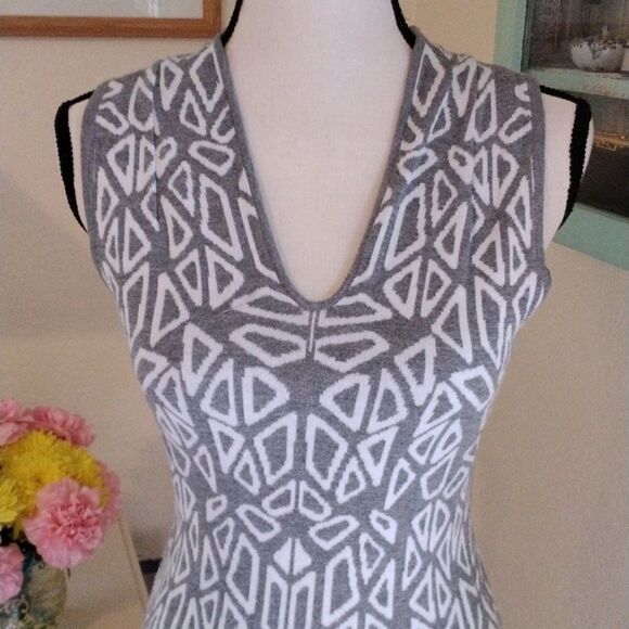 Zara Collection Sweater Dress - Picture 2 of 11